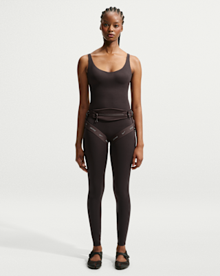 NIKE公式】NikeSKIMS Studio Stretch ウィメンズ 74cm ボディスーツ